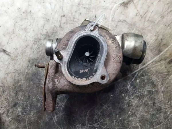 Turbocompresor usado OEM 54399700127 para Nissan Juke 1.5L image 3