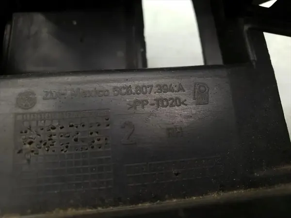 Suporte de para-choque traseiro VW Jetta 2014 Saloon 4/5dr OEM image 5