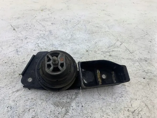 VW Sharan I Seat Alhambra Galaxy MK1 Engine Mount 7M3199132R image 2