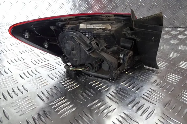 SEAT LEON III HB - Luz Trasera Derecha image 3