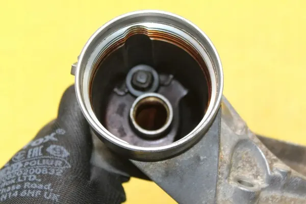 Oljefilterhus Astra H 1.8 B Z18XER image 5