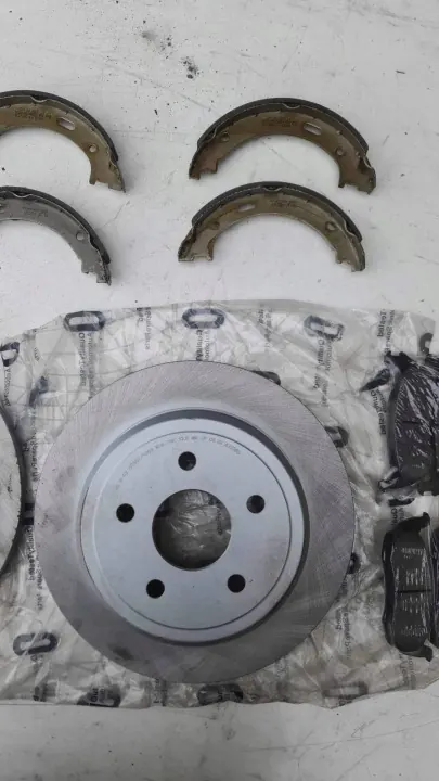 Bromssats OEM 458569585 för Jeep Grand Cherokee WK image 5