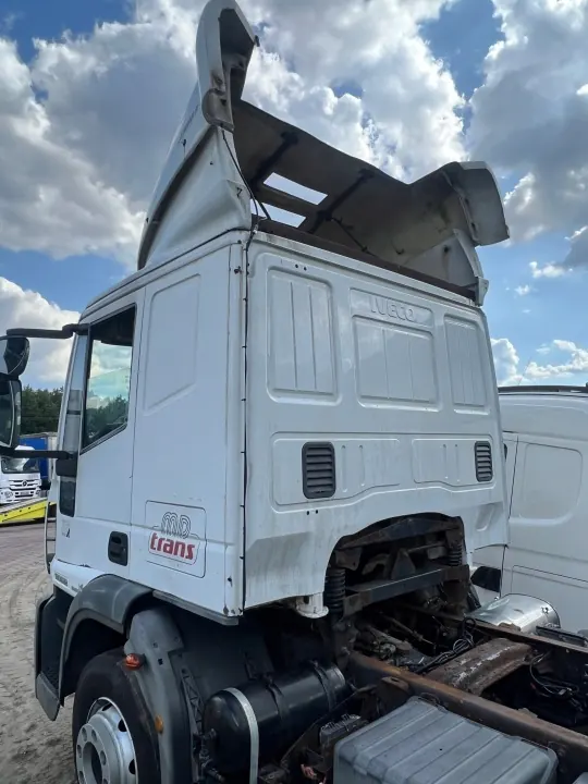 Käytetty Iveco OE makuuhytti Eurocargolle image 4