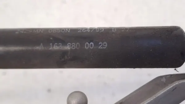 Actuadores de bisagra del capó para Mercedes ML W163 image 4