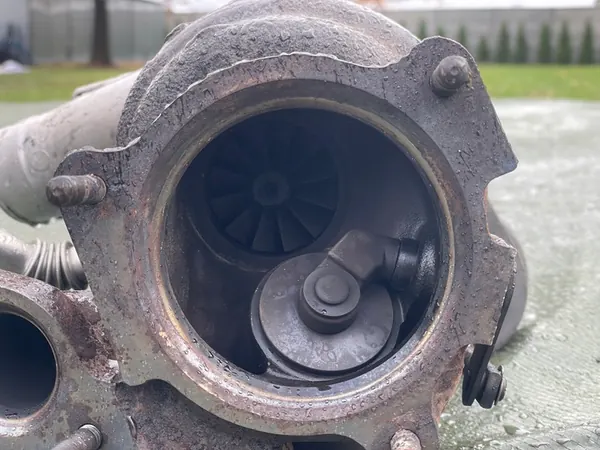 OPEL INSIGNIA A 2.8T V6 Turbo Turbocompressor 55563464 image 4