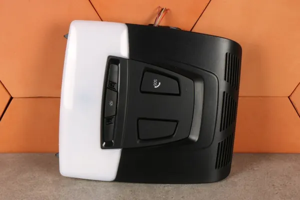Lampe intérieure BMW OEM 6820169 - Occasion image 2