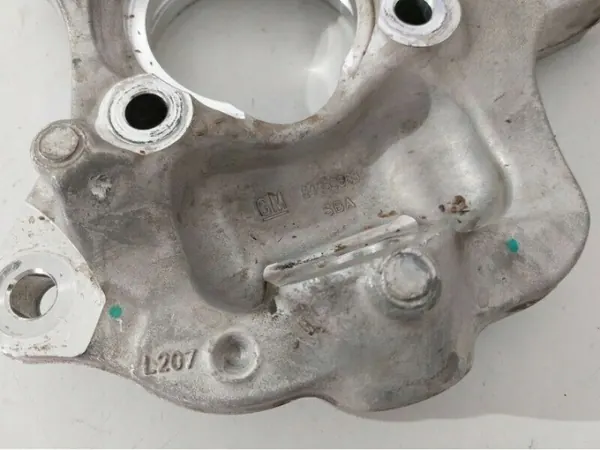 Pivot avant OEM 84453669 pour Chevrolet Silverado/Sierra image 3