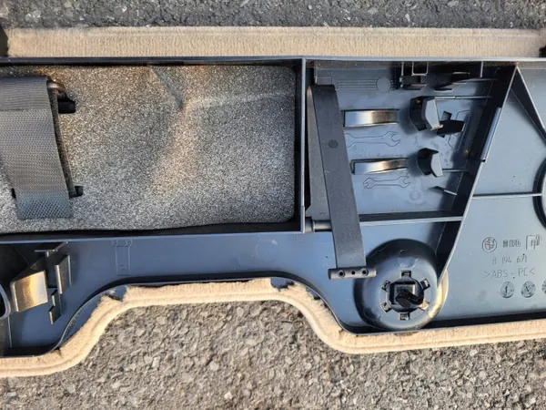 OEM 8194671 Couvercle de coffre pour BMW 5 E39 Break image 8
