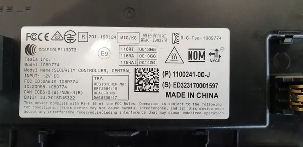 Module Lecteur Carte Clé Tesla Model Y OEM 1100241-00-J image 4