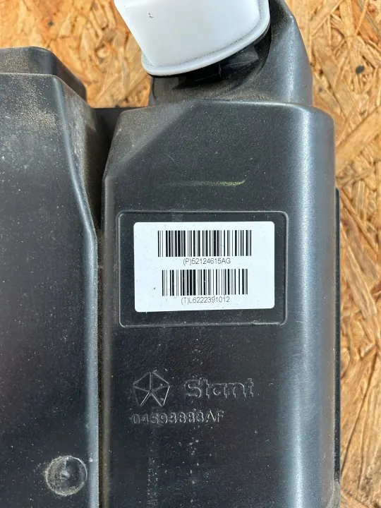 Filtro de carbón vapor combustible OEM 04593883AF image 3