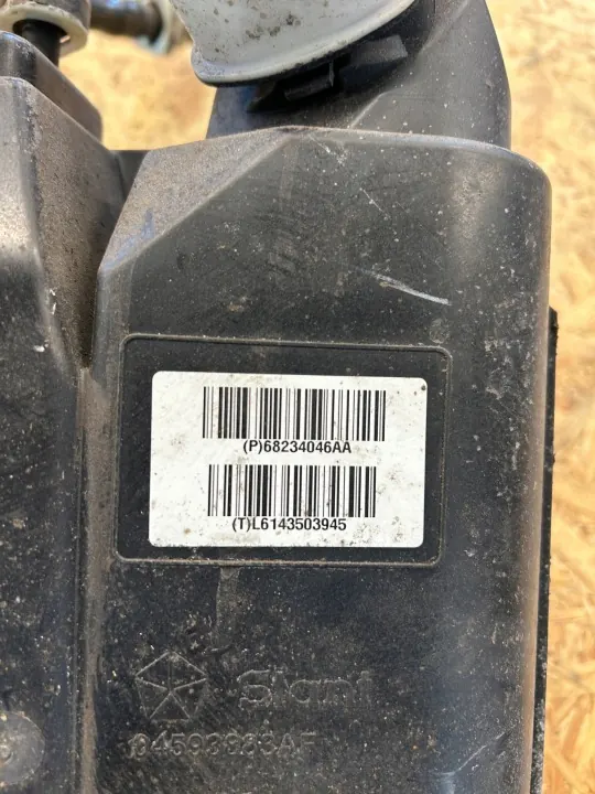 Filtro de carbón vapor combustible OEM 04593883AF image 4