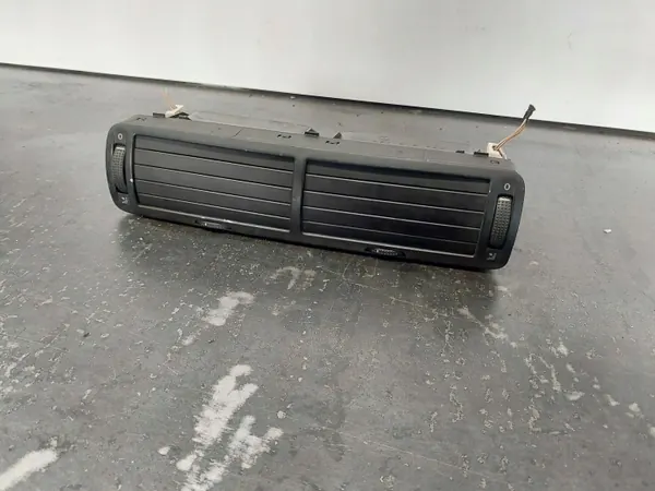 Grelha ventilação central VW Passat B5 Lift OEM 3B0819728D image 3