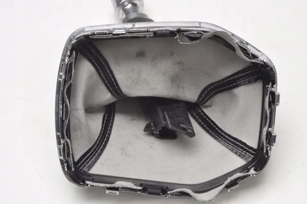 FIESTA MK8 Schaltknaufmanschette - Gebrauchtes OEM-Teil image 5