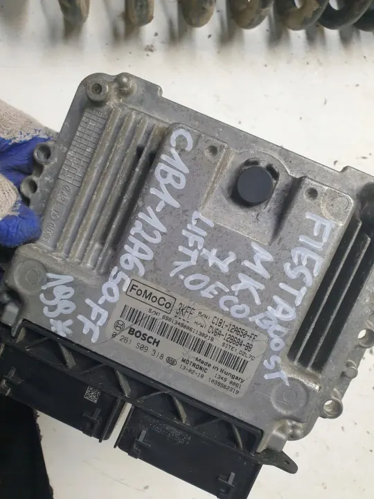 Ford Moottorin ECU C1B1-12A650-FF Fiesta MK7 image 6