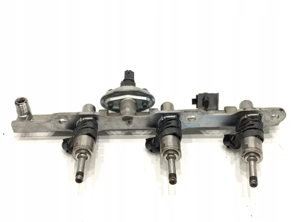 Polttoainekisko suuttimilla Toyota Yaris IV OEM 23250-F2050 image 3