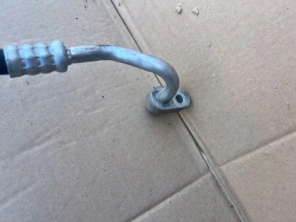 Câble climatisation Mercedes A2058300077 pour C-Class W205 image 3