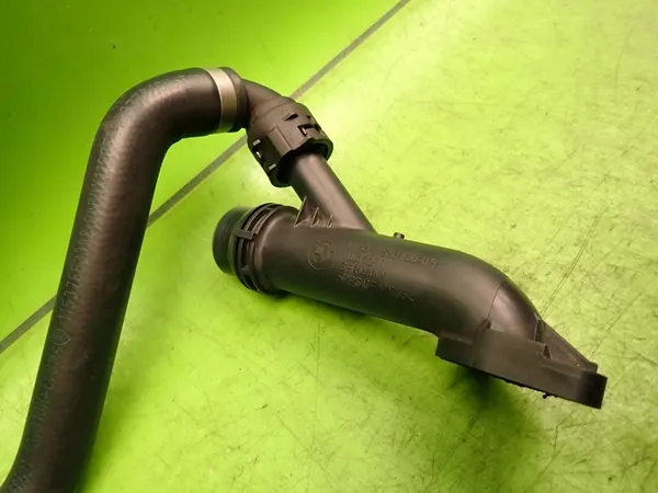 Vesiputken Liitin BMW E81 LIFT 1.6 B 2009 7560130 image 2