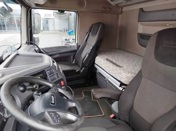 Super Space Cab Cabine DAF XF 106 - OEM KABINA XF 106 image 8