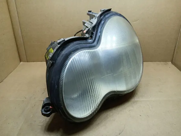 Linker Koplamp A2038200161 Mercedes W203 image 2