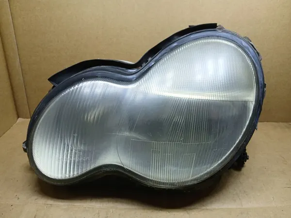 Linker Koplamp A2038200161 Mercedes W203 image 3