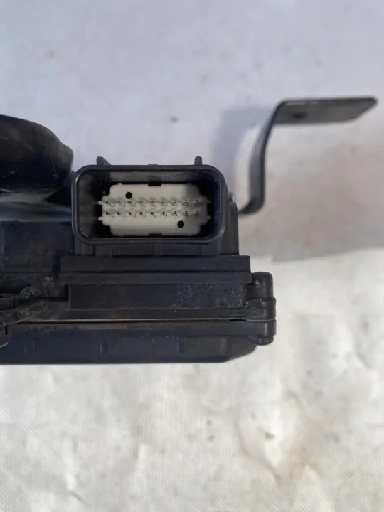 Radar Distronic Volvo XC60 d'occasion OEM AG9N-9G768-BF image 3