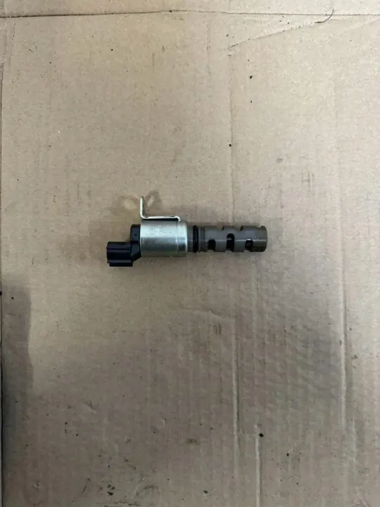 Soupape d'huile OEM ZAWÓR OLEJU LEXUS GS300 2012-2018 image 4