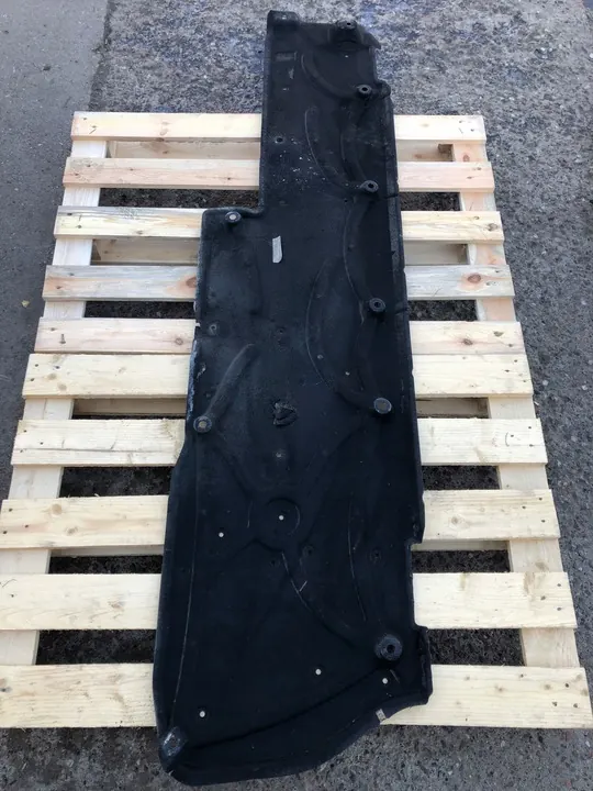 MERCEDES W218 Underbodsskydd Höger A2126100708 image 4