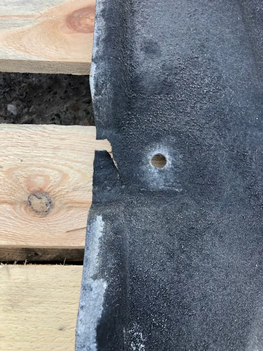 MERCEDES W218 Underbodsskydd Höger A2126100708 image 6