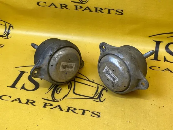 Moottorin kiinnitys Porsche 911 997 image 3