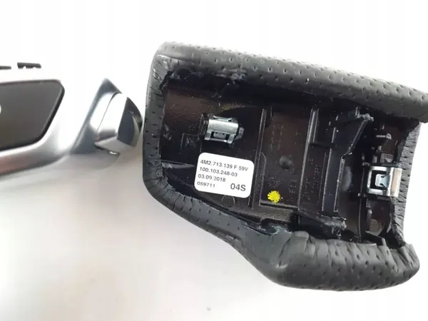 Pomo de cambios Audi Q5 OEM 4M2713140G - Usado image 5