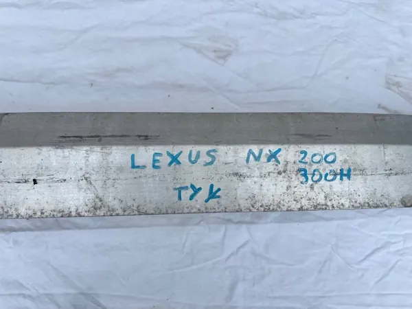 Lexus NX Achterbumper Versterking OEM 52171-78010 image 3