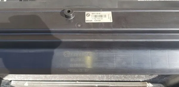 Conjunto de enfriador de agua BMW E60 E61 3.0 D OEM 7801002 image 10