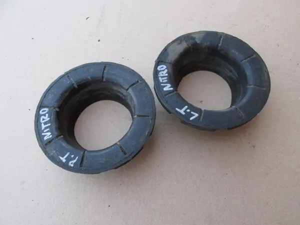 Dodge NITRO 2008 fjäderisolator OEM 52089341AE image 3