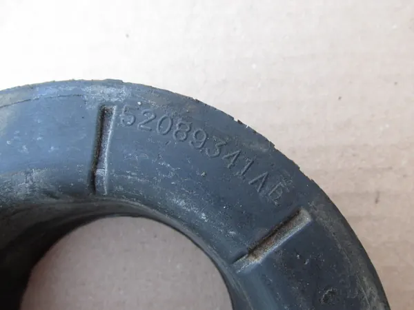 Dodge NITRO 2008 fjäderisolator OEM 52089341AE image 4