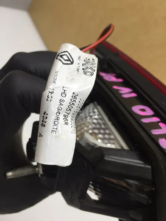 RENAULT CLIO IV HATCHBACK HÖGER BAKLJUS image 5