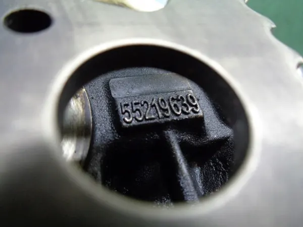 Venttiilikansi OEM 55219639 Fiat 500L 1.3 M-JET image 9