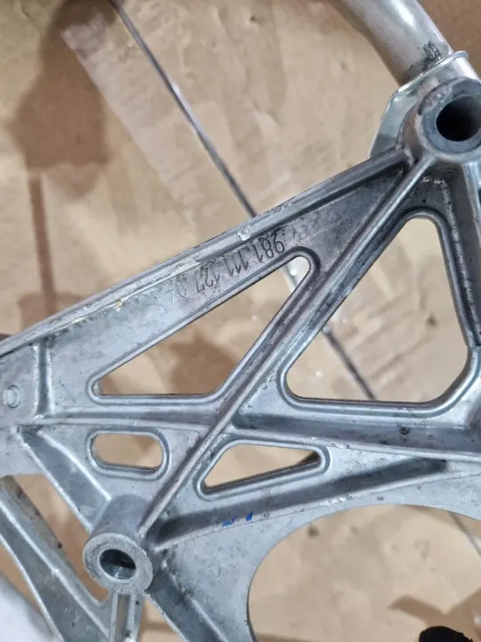 Support de catalyseur OEM 98111112704 Porsche image 3