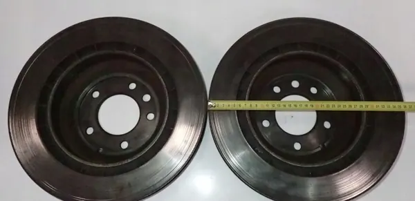 Disco de travão traseiro esquerdo OEM 7L8615601E Audi Q7 image 4