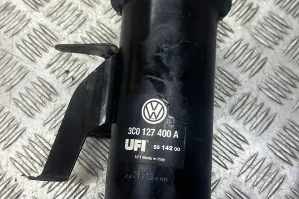 Polttoainesuodattimen kotelo VW PASSAT B6 3C0127400A image 2
