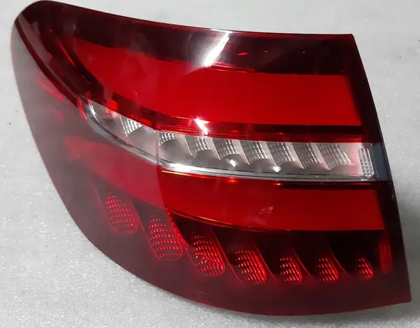 MERCEDES GLC W253 LINKER ACHTERLICHT image 4