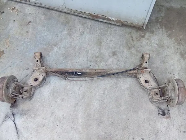 Opel Tigra B 2006 Rear Axle Beam image 3