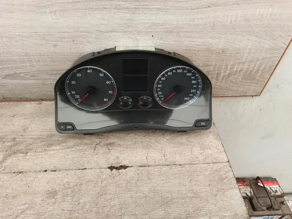 Nopeusmittari VW Golf V OEM 1K0920861A 1.4/1.6 Bensiini image 2