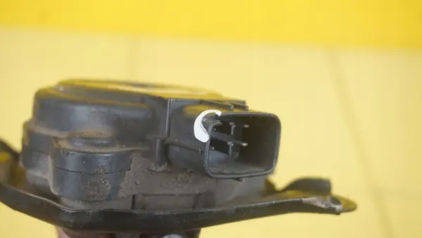 Seletor de mudanças Nissan OE 33251-3NF0A Usado image 3