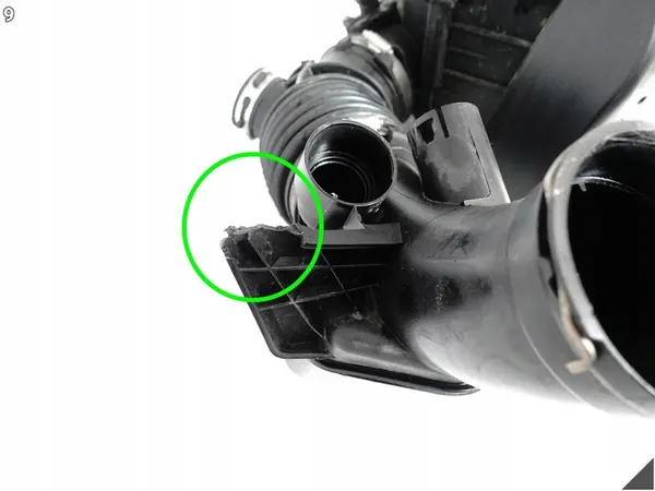 BMW G01 G02 G05 G11 G12 G30 G31 G32 Ilmansuodattimen Kotelo image 10