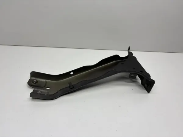 Support de garde-boue avant gauche Audi A3 8Y OEM 8Y0821131 image 3