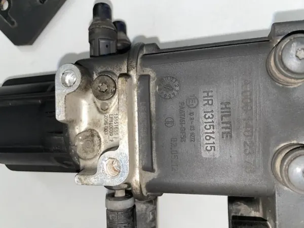 Mercedes AdBlue-Pumpe OEM A0001402378 - Gebraucht image 4