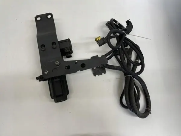 Mercedes AdBlue-Pumpe OEM A0001402378 - Gebraucht image 5