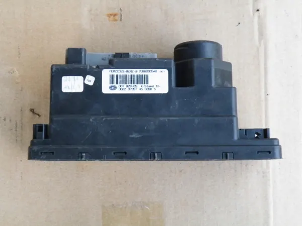 Pompe de verrouillage central Mercedes C W202 OEM 007828-05 image 2