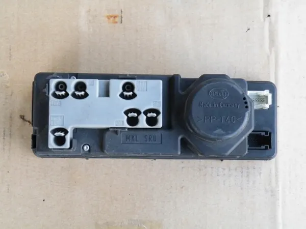 Pompe de verrouillage central Mercedes C W202 OEM 007828-05 image 5