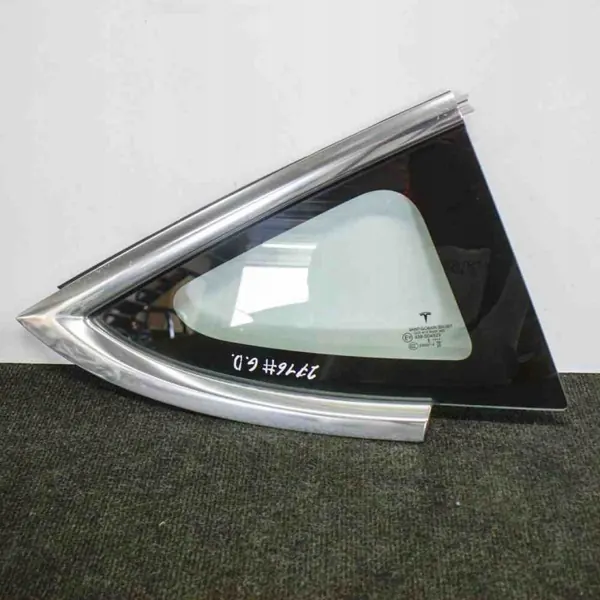 Ventana trasera izquierda Tesla OEM 43R004529 - Usado image 2